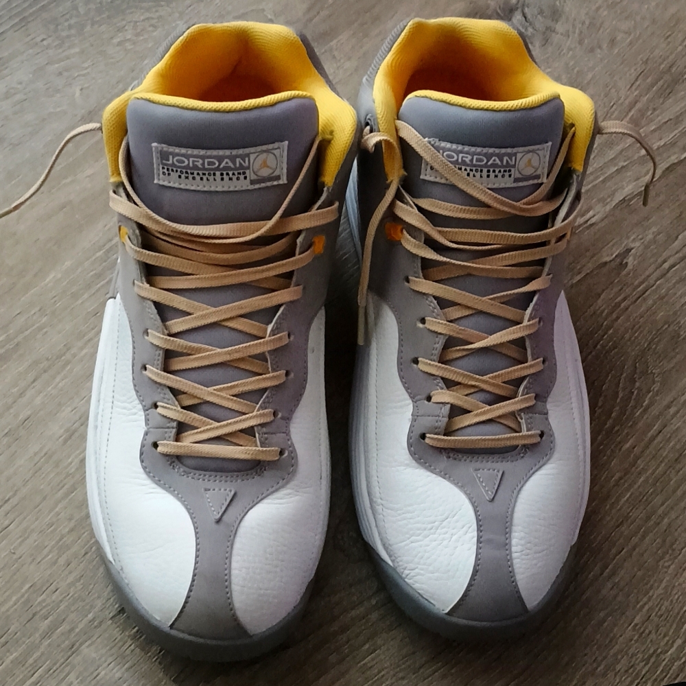 Jordan Jumpman Team size 10.5 Cement Topaz Gold
